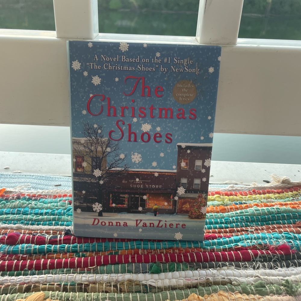 Book- Done VanLiere- The Christmas Shoes